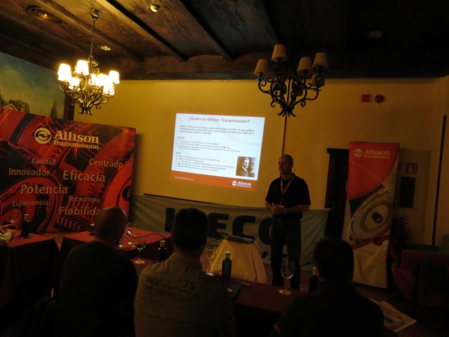 Trond Johansen responsable de Allison Transmission en nuestro país durante la presentación técnica.